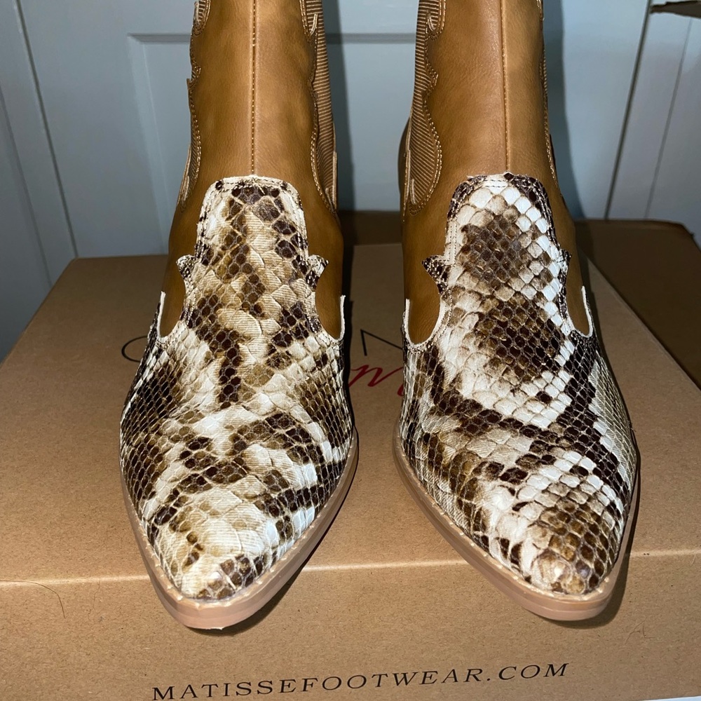 Brand New; Never worn Matisse booties